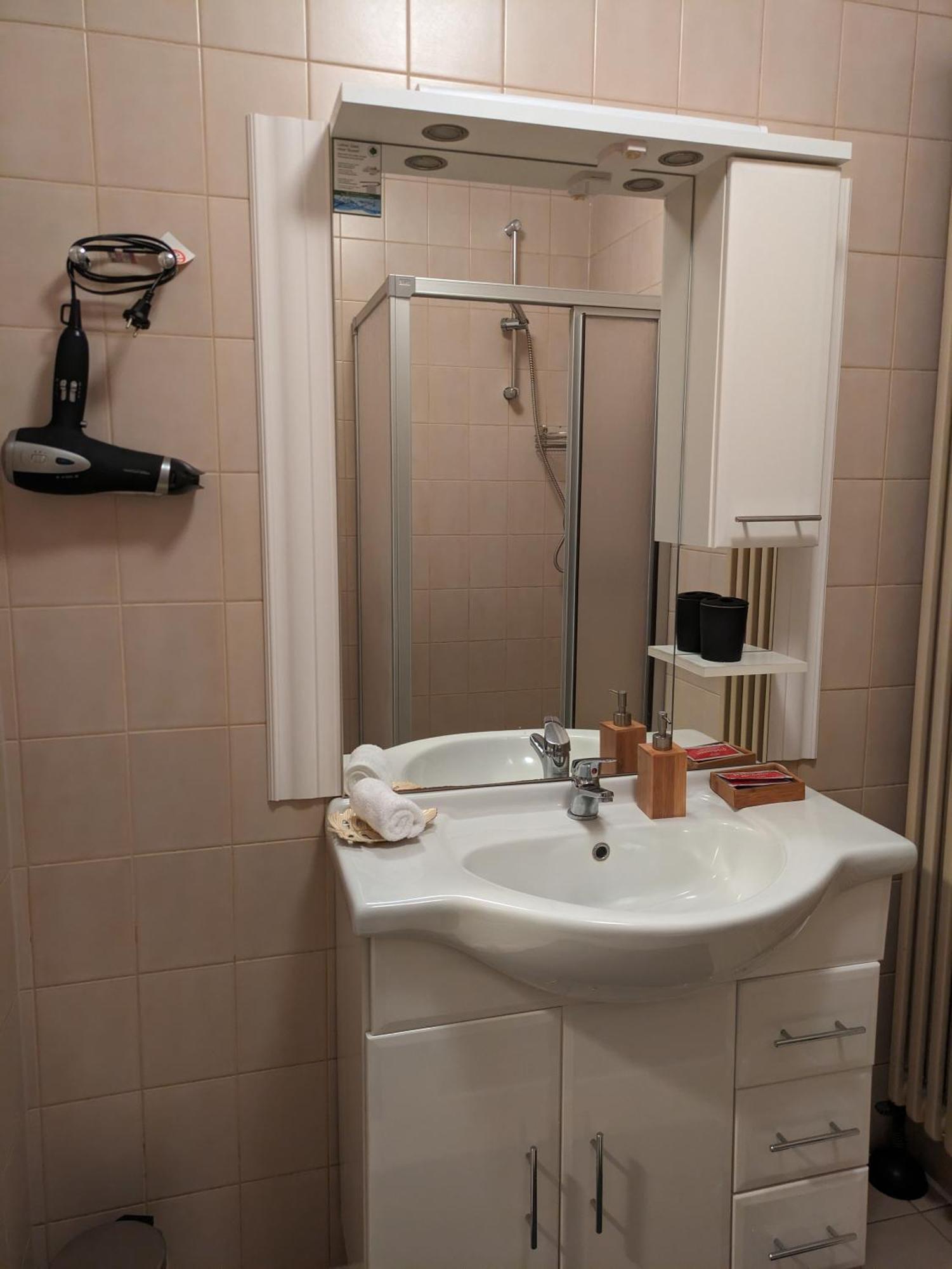 Hotel Ari Kaiserslautern Buitenkant foto